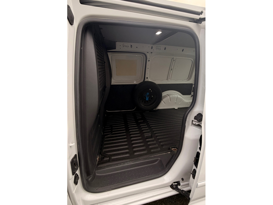 2019 Volkswagen Caddy 102HP €12,601