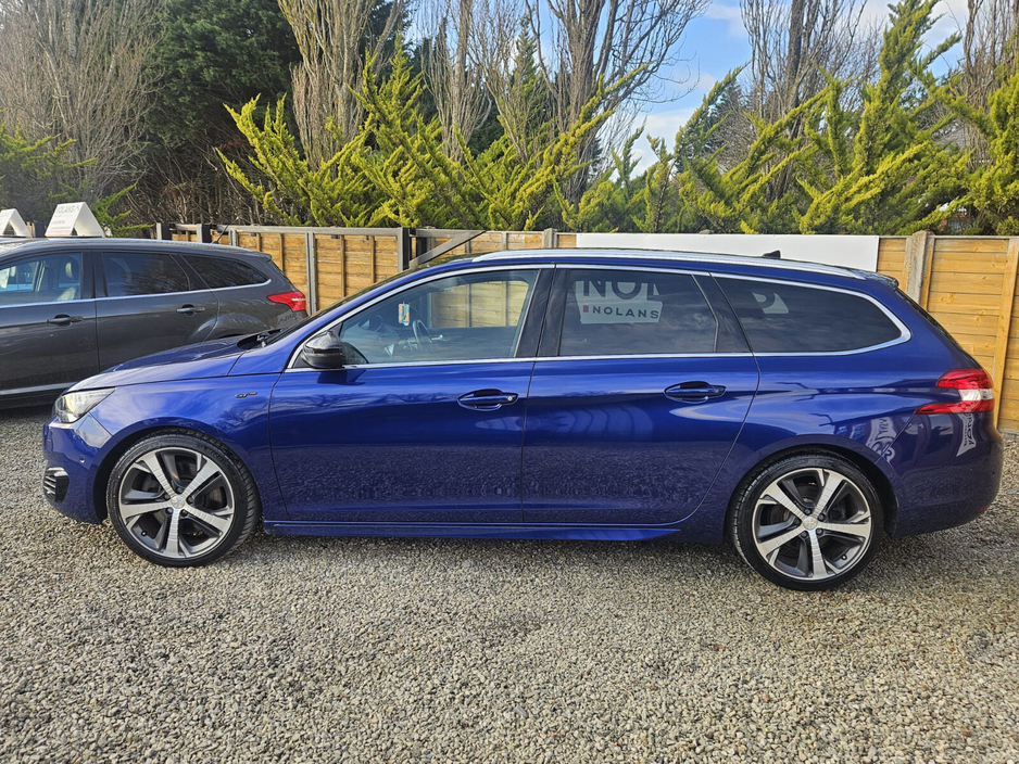 2016 Peugeot 308 - image 5
