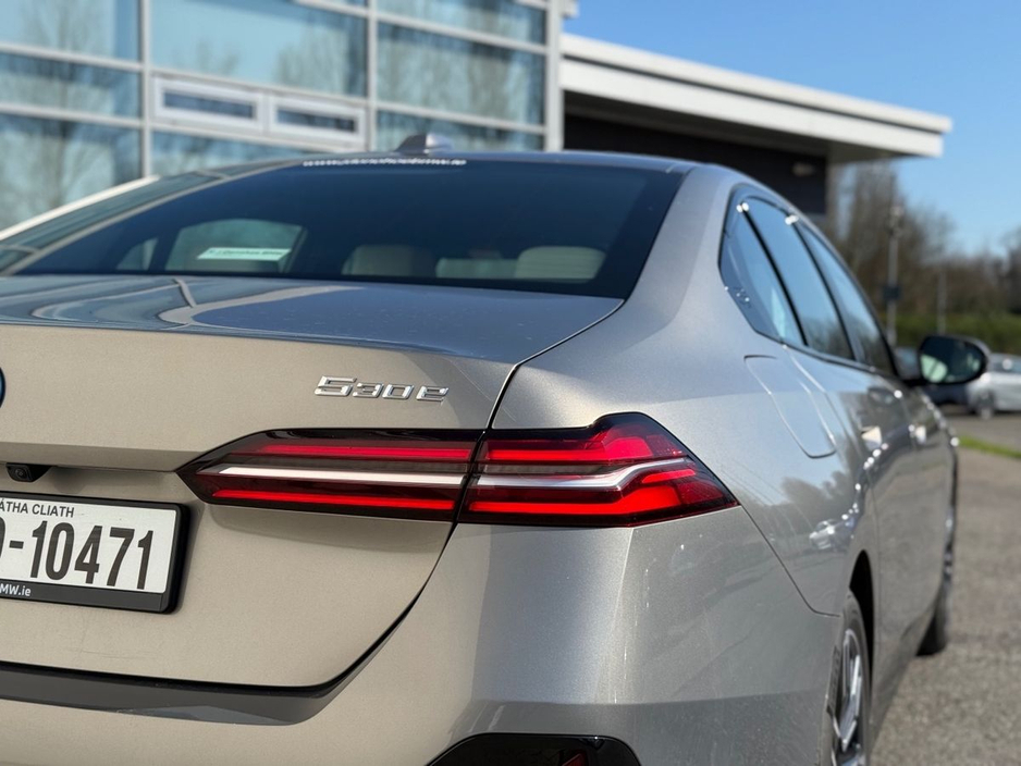 2024 BMW 5 Series - image 15