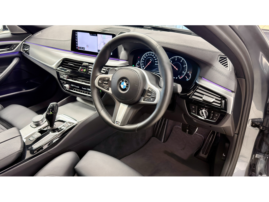 2019 BMW 5 Series - image 21