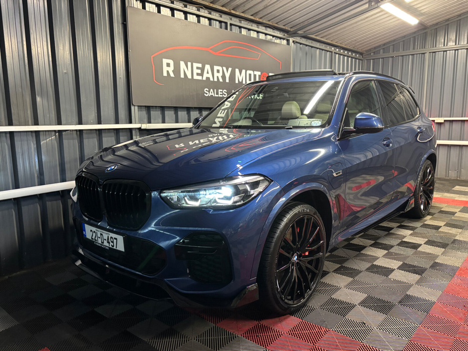 2022 BMW X5 xDrive45e xLine €59,950