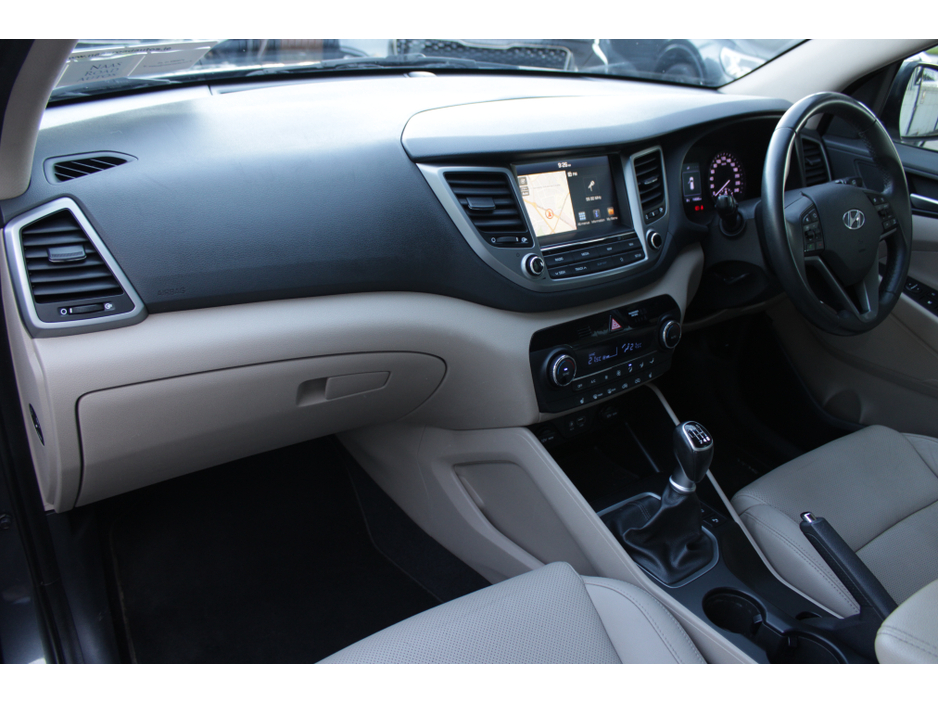 2018 Hyundai Tucson - image 20