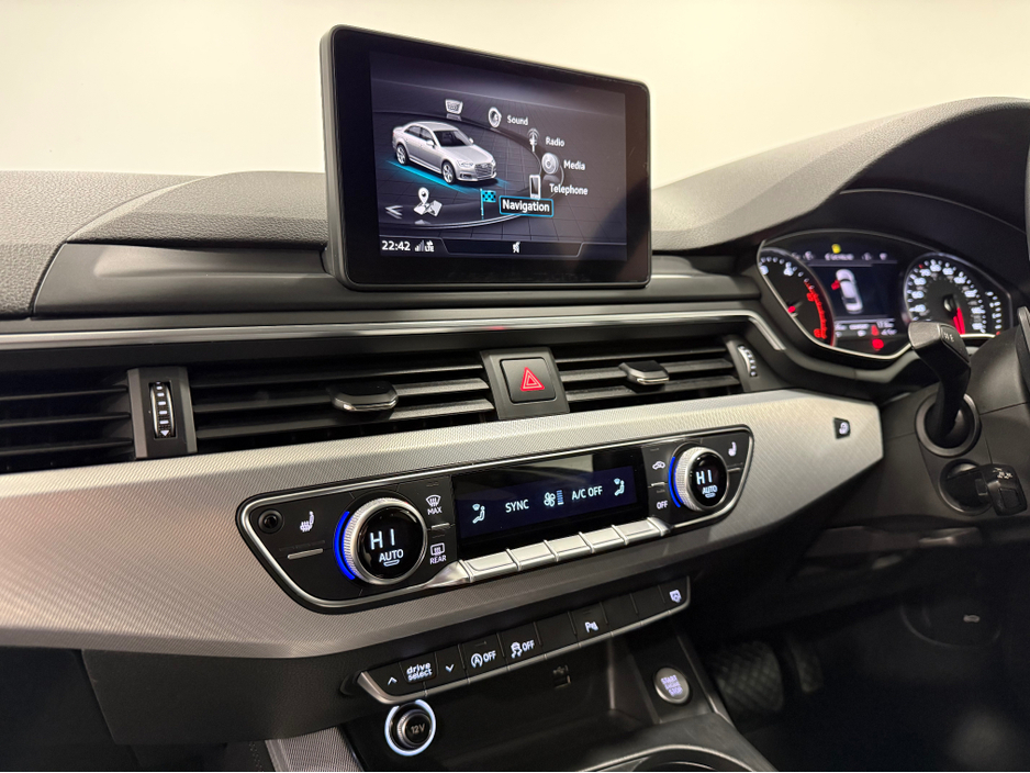 2019 Audi A4 SE 35 TDI S-A €21,900