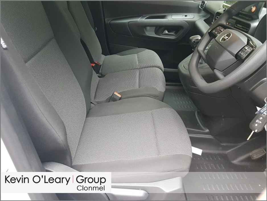 2026 Opel Combo COMBO 19 KOMF L1H1-1.5 100BHP D €20,995