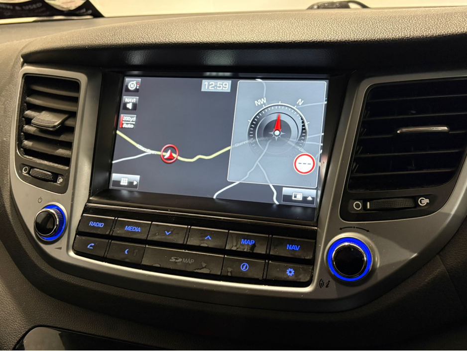 2016 Hyundai Tucson - image 11