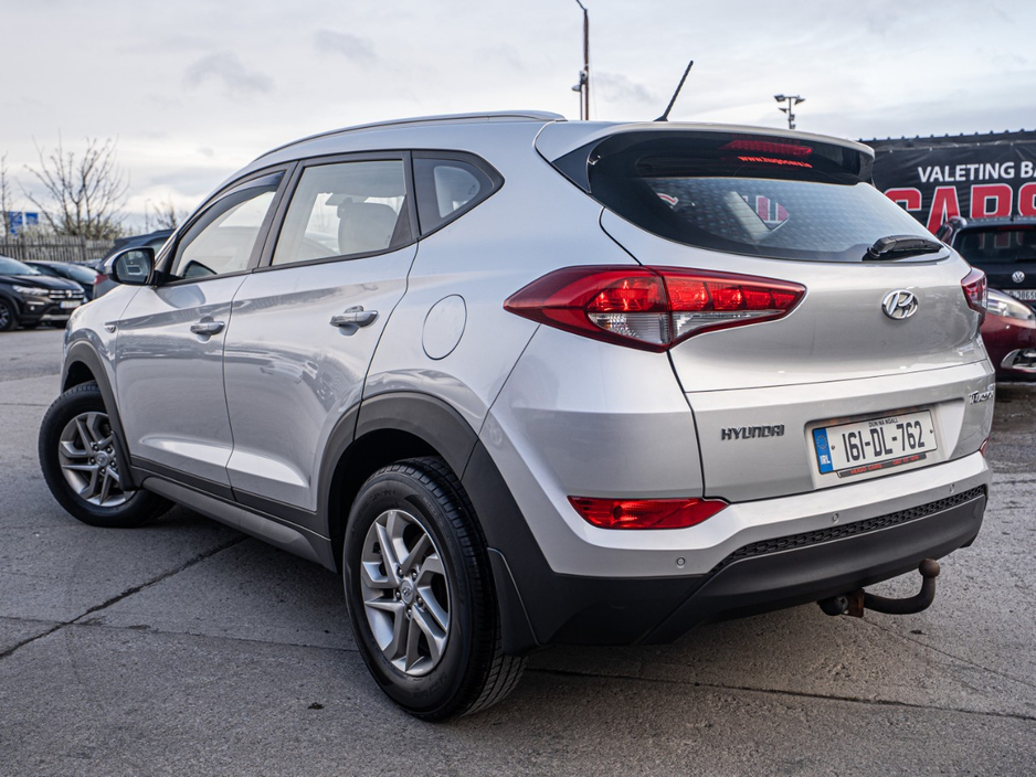 2016 Hyundai Tucson - image 5