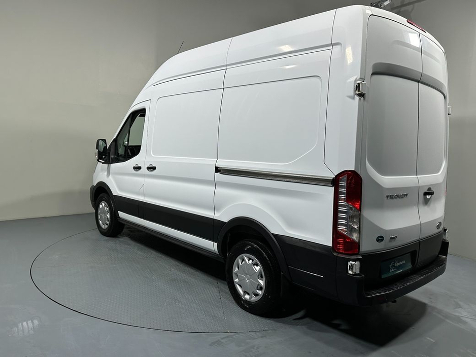 2022 Ford Transit - image 5