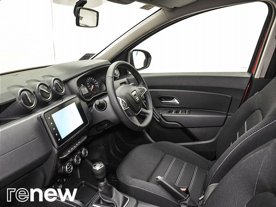 2022 Dacia Duster - image 5