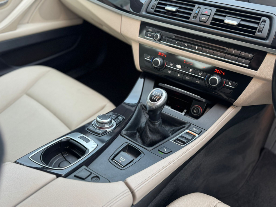 2012 BMW 5 Series - image 17