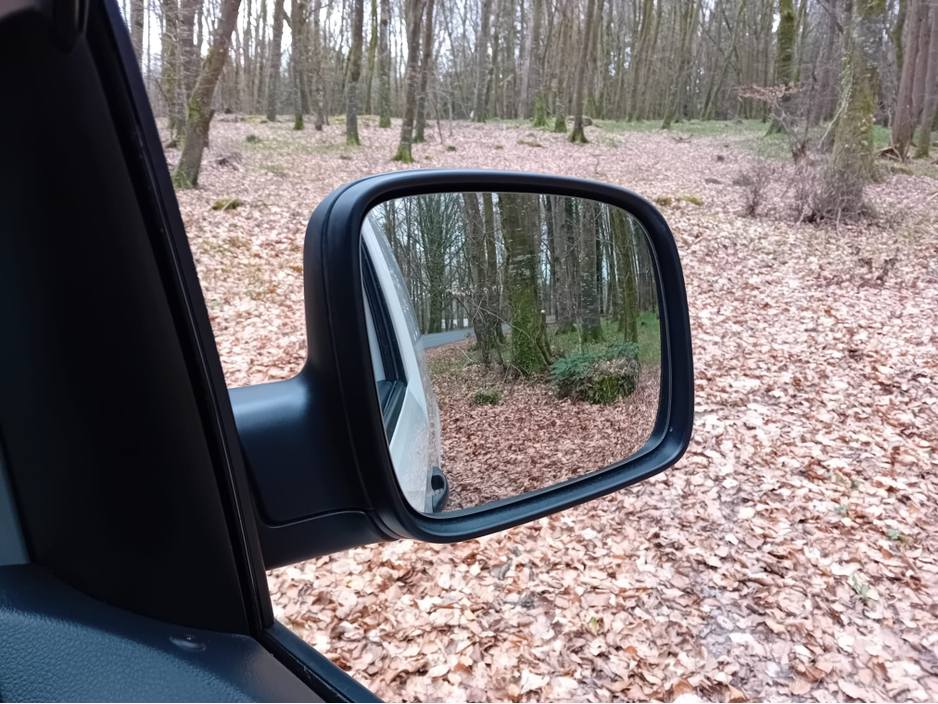 2018 Volkswagen Caddy - image 22