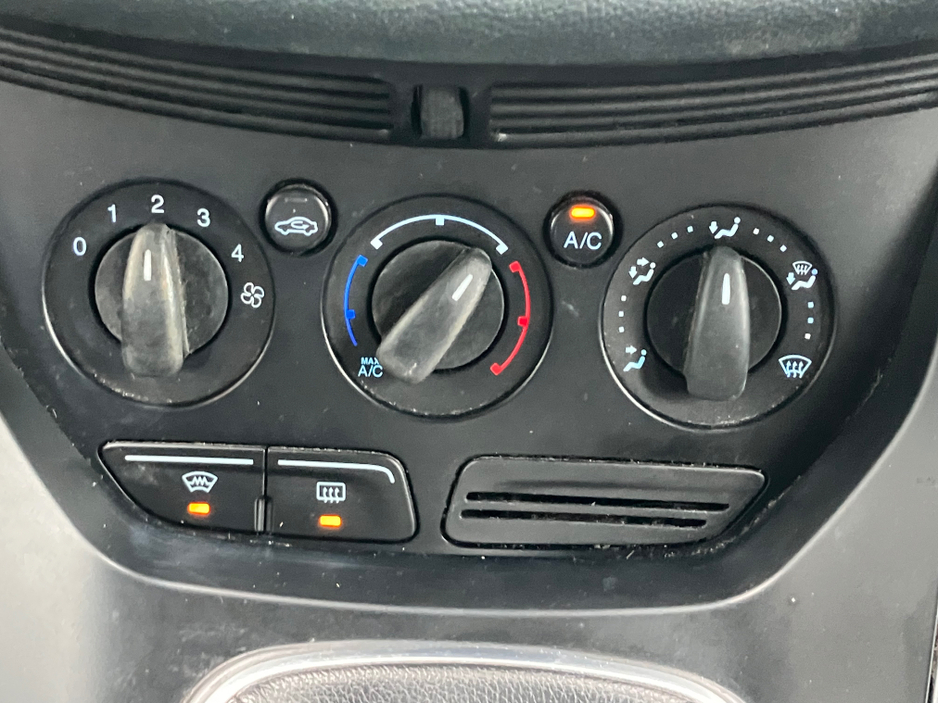 2015 Ford C-Max - image 16