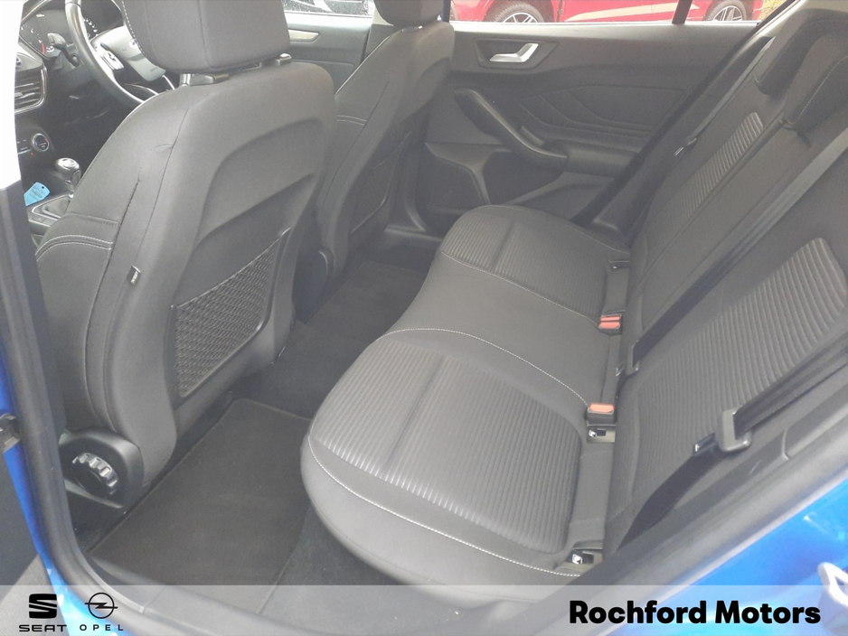 2020 Ford Focus - image 9