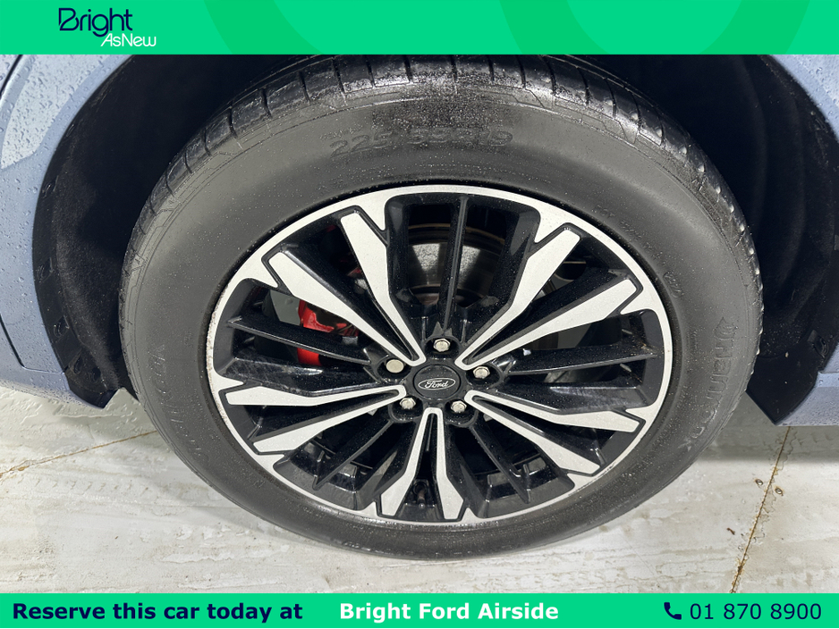 2022 Ford Kuga - image 13