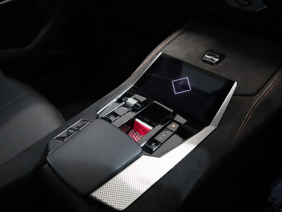 2023 DS Automobiles DS 4 - image 24