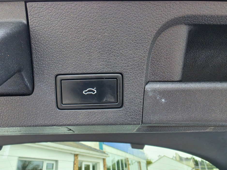 2021 Volkswagen Arteon - image 23