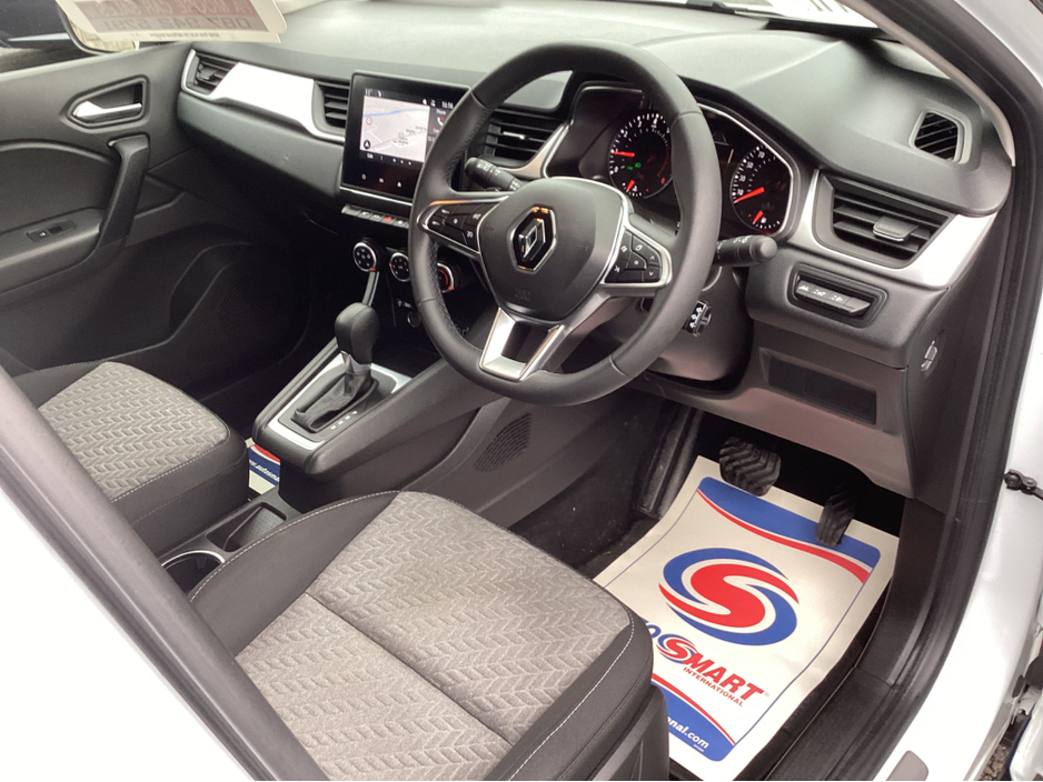 2022 Renault Captur - image 11