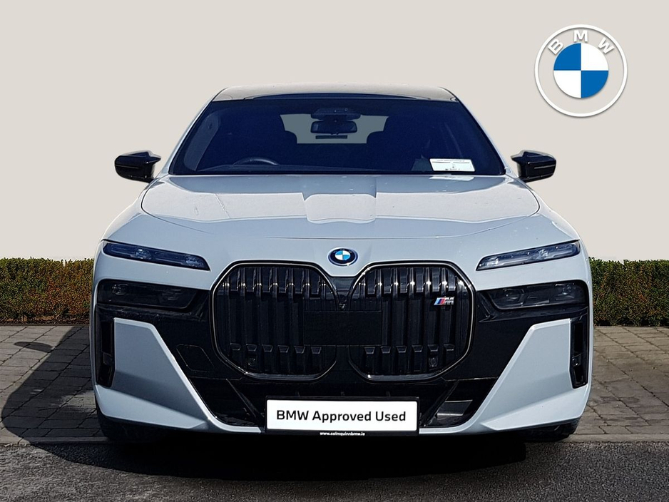 2025 BMW 7 Series - image 14