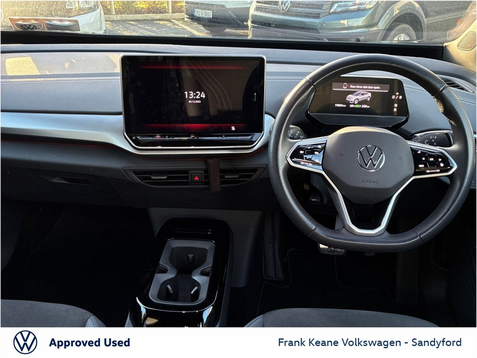 2025 Volkswagen ID.5 - image 2