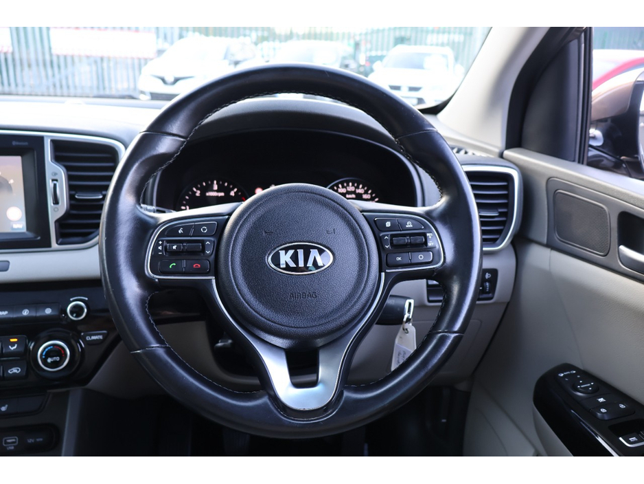 2018 Kia Sportage - image 24