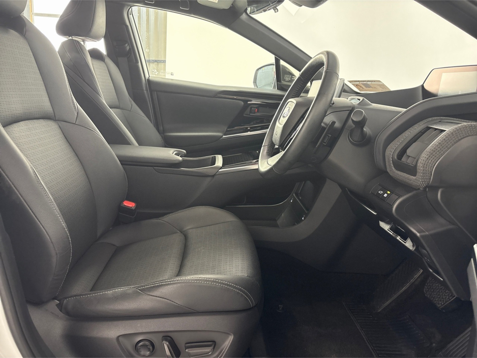 2023 Subaru Solterra - image 27