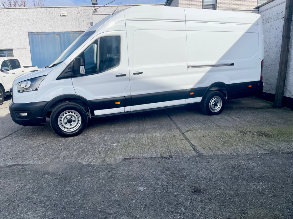 2023 Ford Transit - image 32