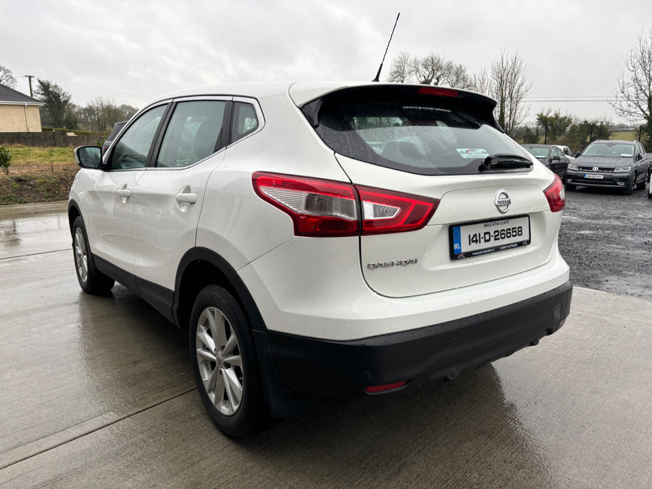 2014 Nissan Qashqai 1.2 PET SV €7,995