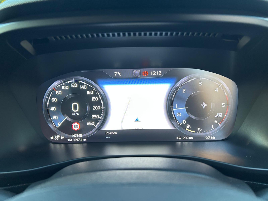 2020 Volvo XC40 D3 MOMENTUM 5DR €27,750