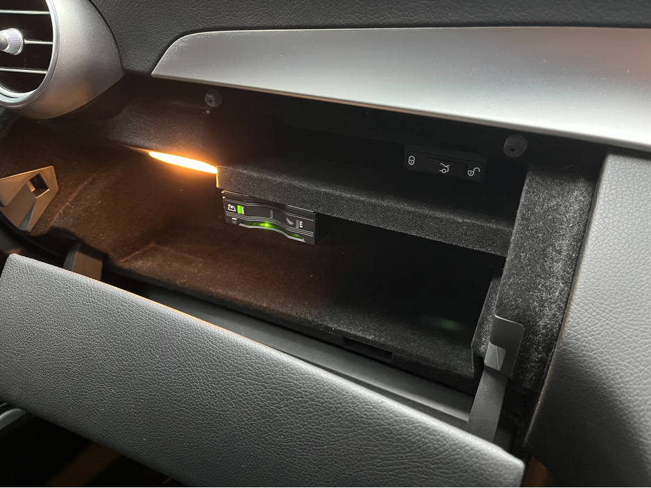 2017 Mercedes-Benz C Class €21950 2017 MERCEDES-BENZ C220D AVANTGARDE AMG LINE 2.2 AUTOMATIC / CRUISE CONTROL / REVERSE CAMERA / ELECTRIC MEMORY & HEATED SEATS / PADDLE SHIFTERS / AMBIENT LIGHTS AND MORE €21,950