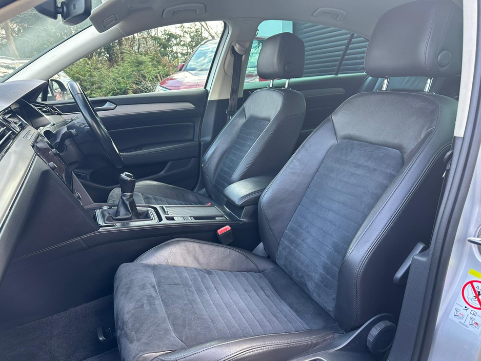 2019 Volkswagen Passat - image 17