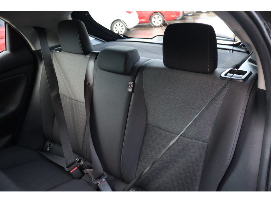 2024 Toyota Yaris LUNA 5dr Manual Great Spec! €19,995