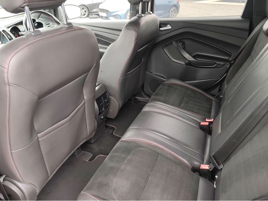 2018 Ford Kuga - image 10