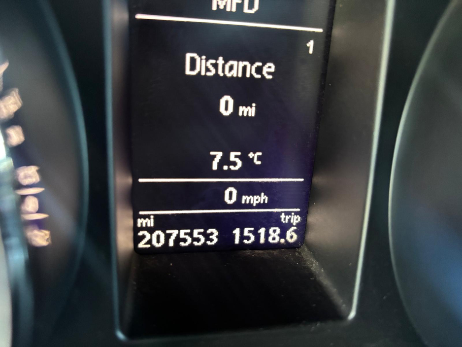 2015 Skoda Superb - image 9