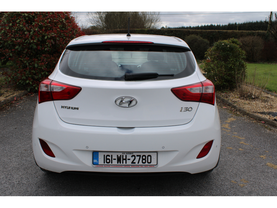 2016 Hyundai i30 - image 5