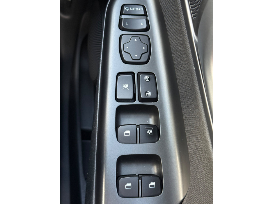 2020 Hyundai Kona - image 21