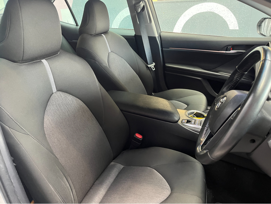 2021 Toyota Camry 2021 TOYOTA CAMRY 2.5L HYBRID / 98K KMS / ADAPTIVE CRUISE CONTROL, REVERSE CAMERA & MORE €28,950