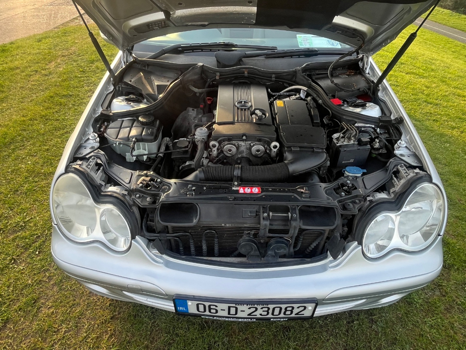 2006 Mercedes-Benz C Class - image 11
