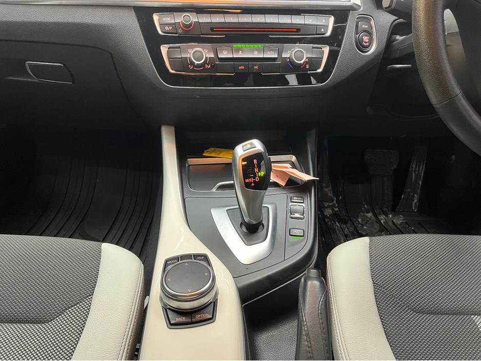 2018 BMW 1 Series €17950 2018 BMW 118D STYLE 2.0 AUTOMATIC / CRUISE CONTROL / REVERSE CAMERA AND MORE €17,950