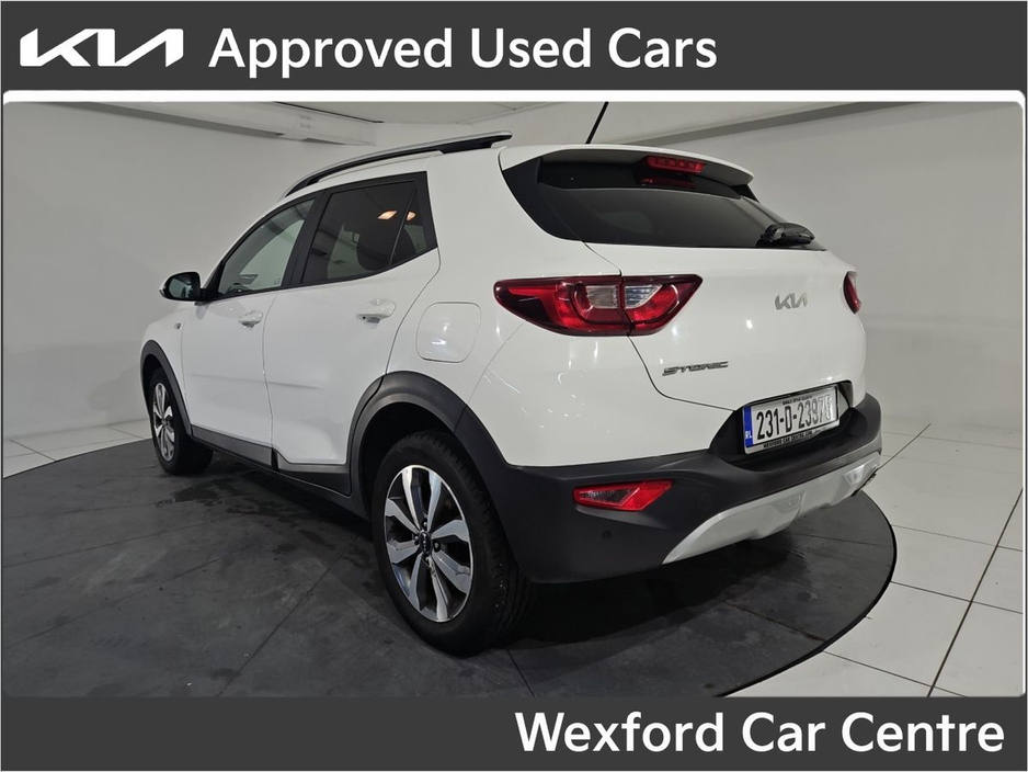 2023 Kia Stonic - image 3