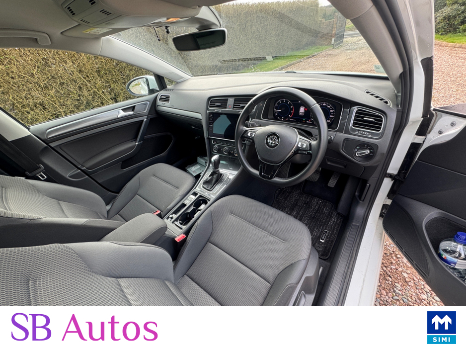 2018 Volkswagen Golf - image 12