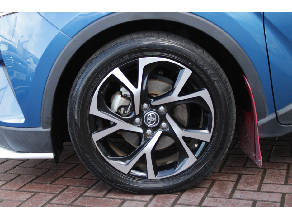 2017 Toyota C-HR - image 23