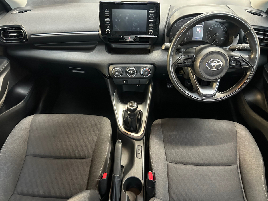 2022 Toyota Yaris 1.0 LUNA 4DR €16,945