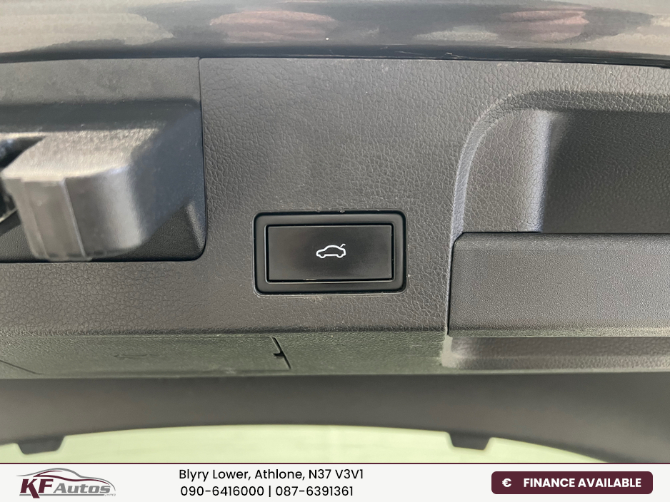 2023 Volkswagen Arteon - image 32