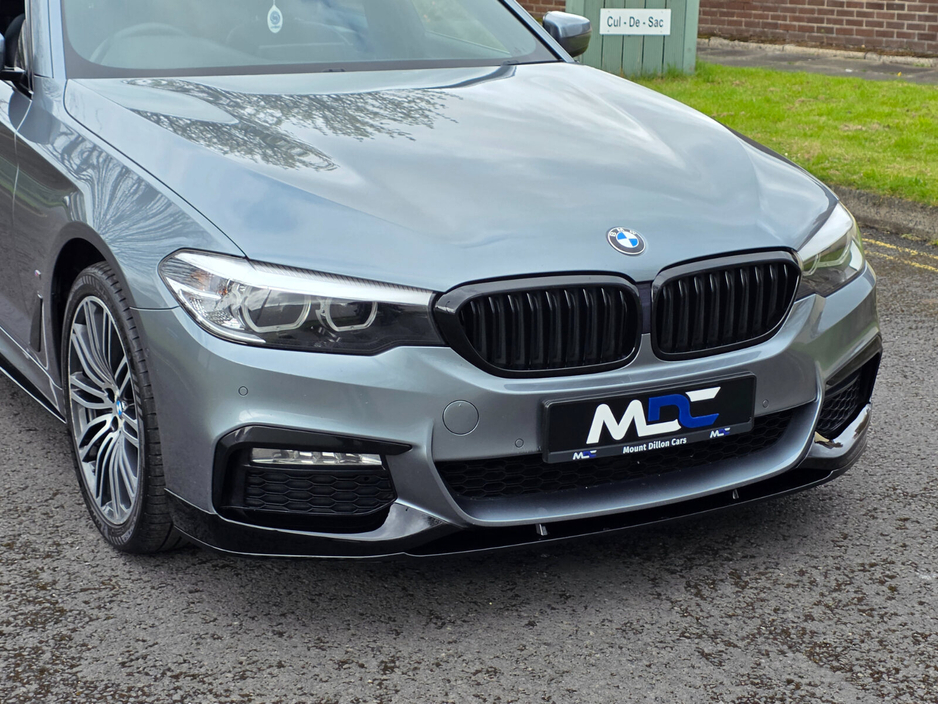 2017 BMW 5 Series - image 15