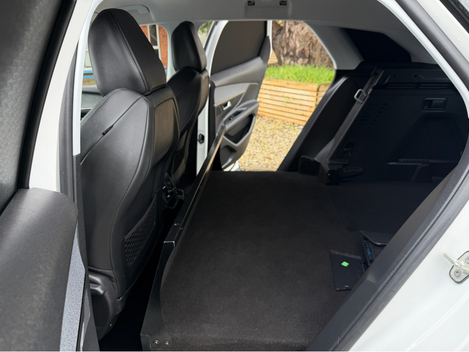 2020 Peugeot 3008 WIRELESS PHONE CHARGER..2 KEYS €8,048