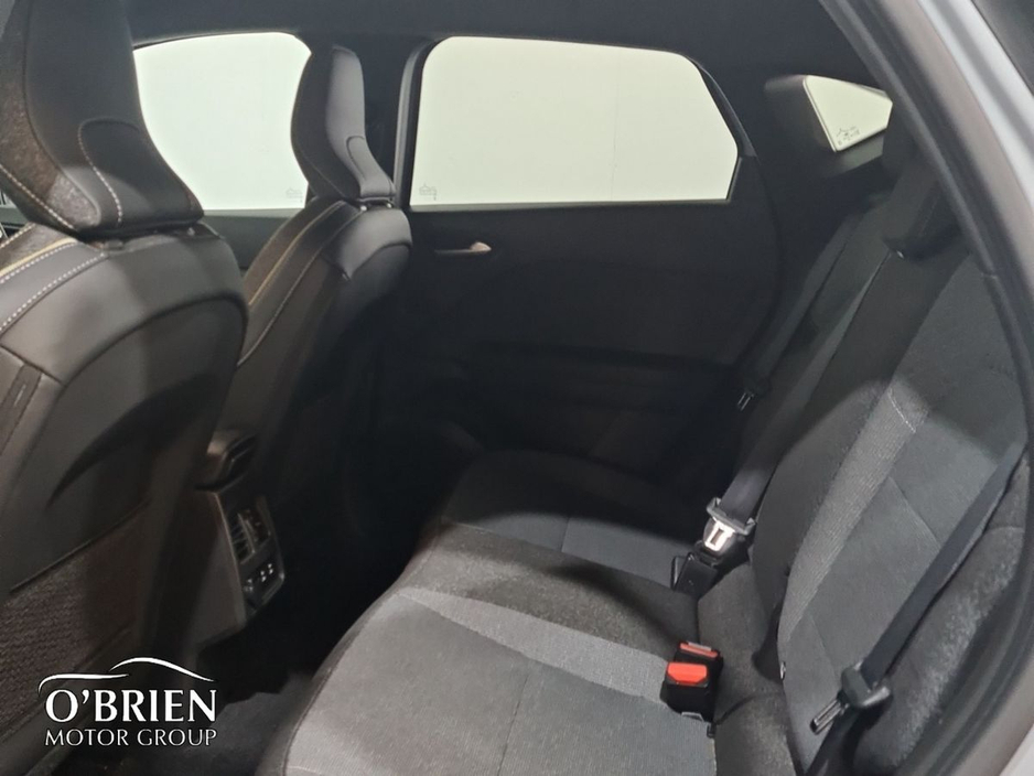 2025 Renault Captur - image 10