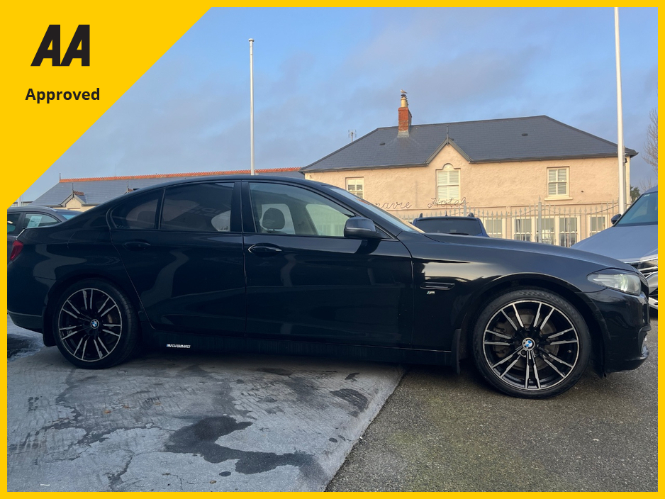 2015 BMW 5 Series - image 4