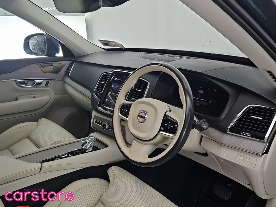 2023 Volvo XC90 - image 9