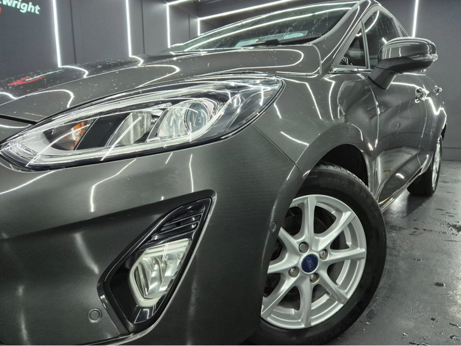 2018 Ford Fiesta - image 3