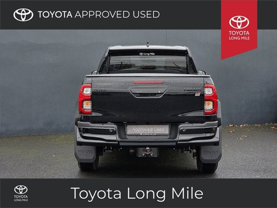 2026 Toyota Hilux - image 4