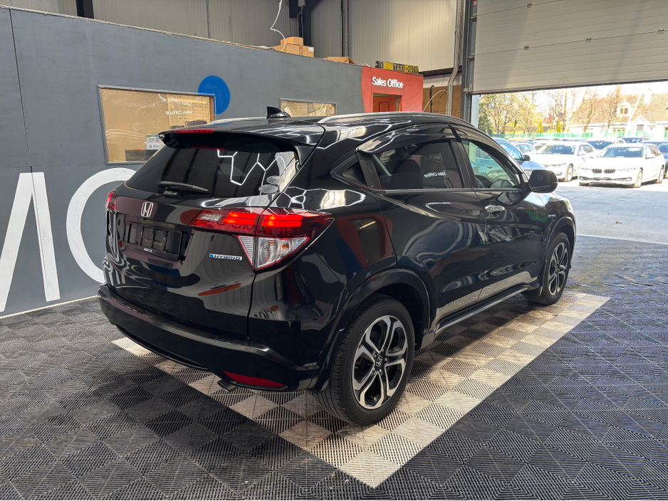 2016 Honda Vezel - image 2